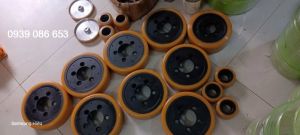 Bánh cân bằng xe nâng điện Linde