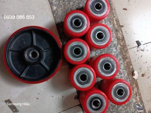 Phục hồi bánh xe nâng tay Pu