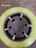 Sản xuất bánh xe TRUNG ĐẠT Xe nâng điên TOYOTA bánh lái pu 330x145x193,5mm